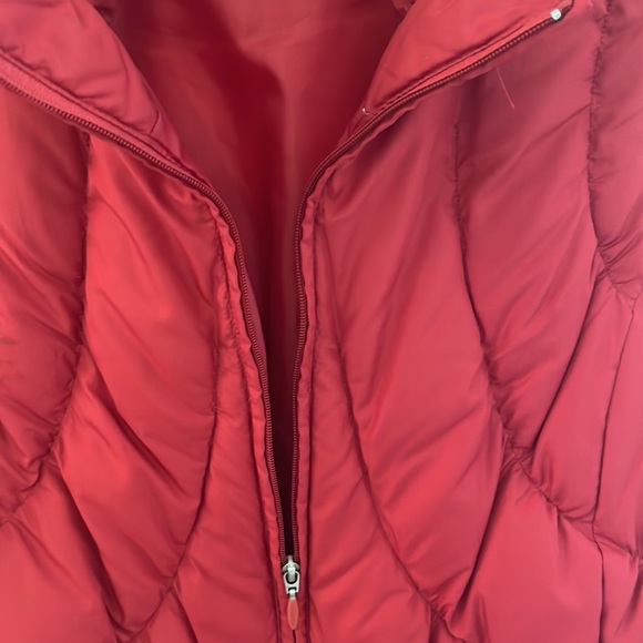 Nine West Down/Feather Vest. Red Size Large - Picture 3 of 8